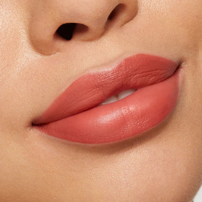 Kylie Cosmetics | Matte Lipstick - Labial En Barra 508 Rendezvous