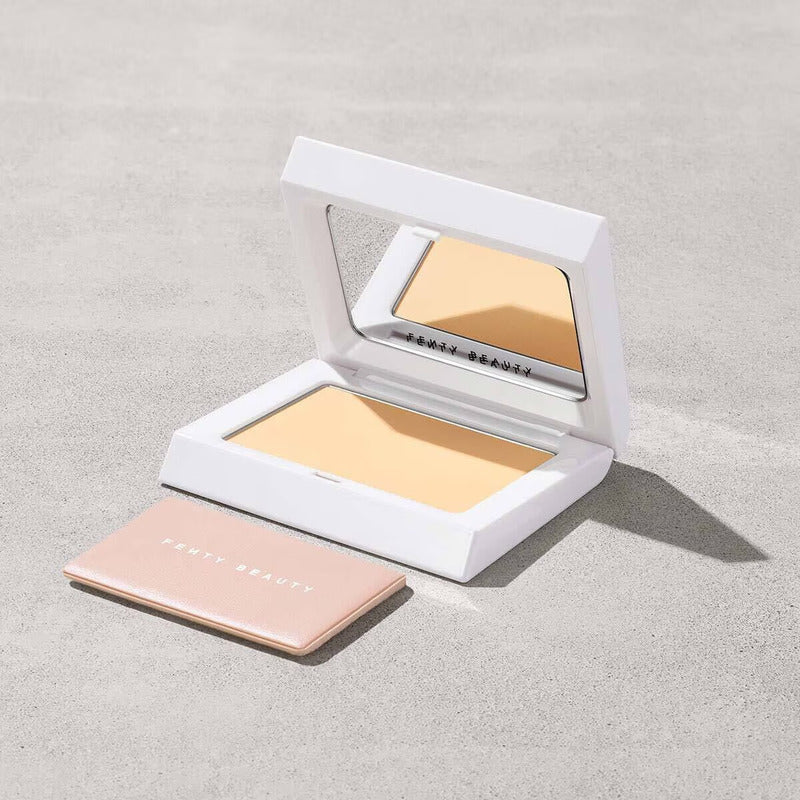 Fenty Beauty | Bright Fix | Polvo Fijador Compacto 8g